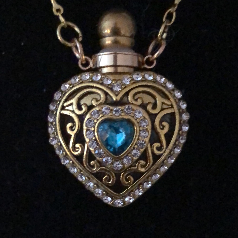 Gold Heart Pendant Necklace with Blue Gem - Picture 2 of 8